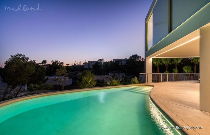 Image No.14-3 Bed Villa for sale