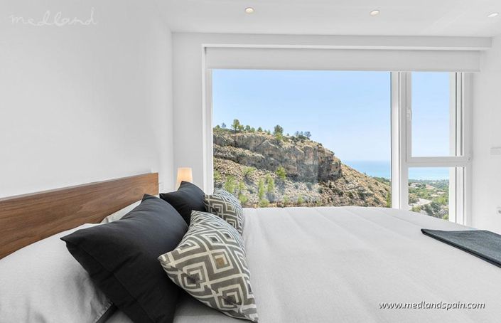 Image No.12-4 Bed Villa for sale