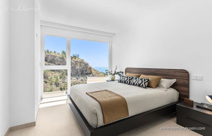Image No.6-4 Bed Villa for sale
