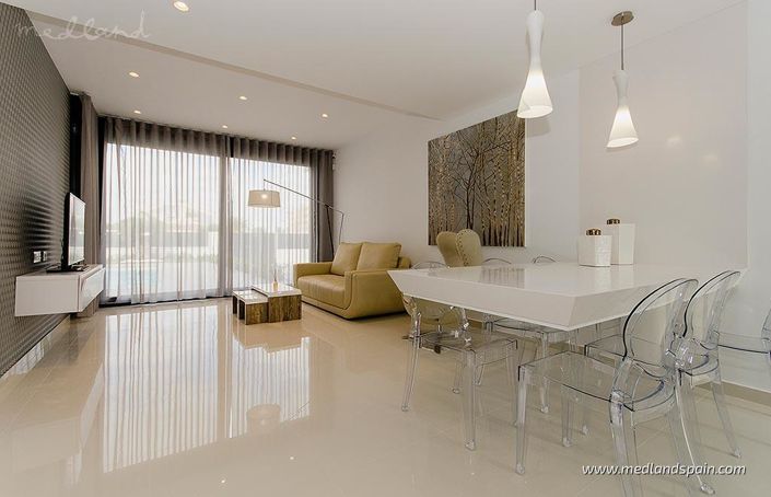 Image No.2-Villa de 4 chambres à vendre à La Manga del Mar Menor