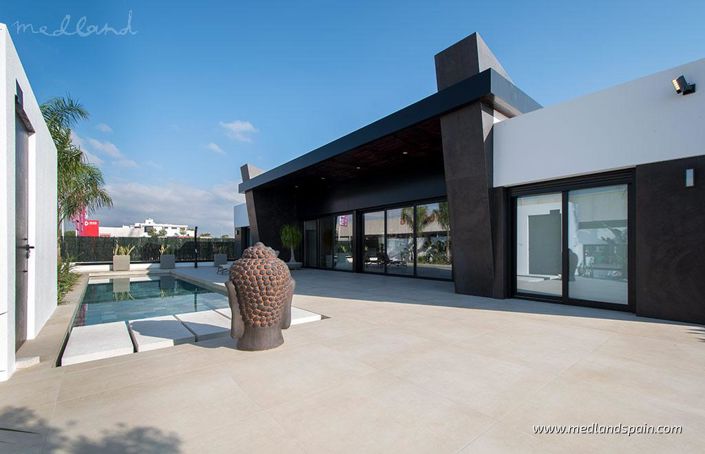 Image No.3-3 Bed Villa for sale
