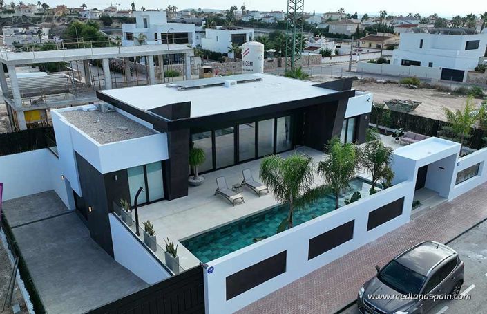 Image No.4-3 Bed Villa for sale