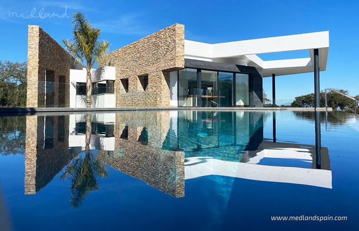 Image No.3-Villa de 6 chambres à vendre à Malaga