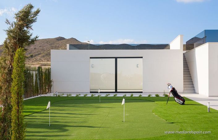 Image No.8-4 Bed Villa for sale