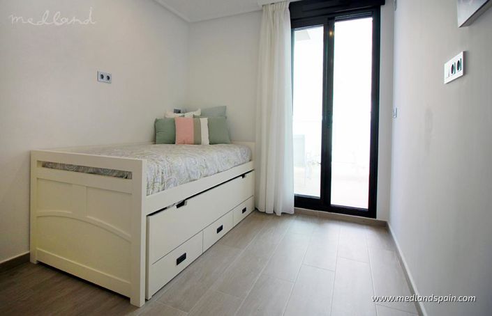 Image No.13-3 Bed Apartment for sale