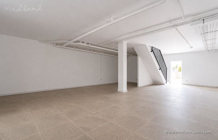 Image No.15-3 Bed Villa for sale