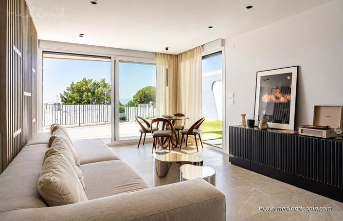 Image No.4-3 Bed Villa for sale