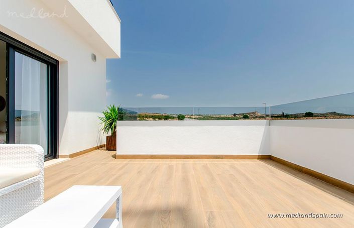 Image No.15-3 Bed Villa for sale