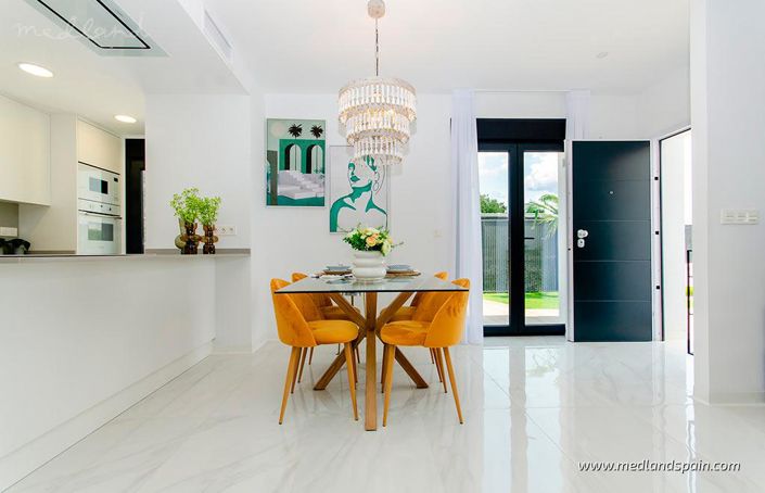 Image No.6-3 Bed Villa for sale