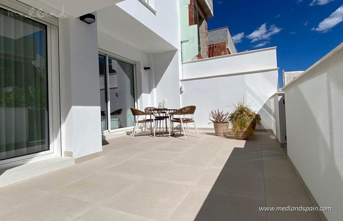 Image No.10-3 Bed Apartment for sale