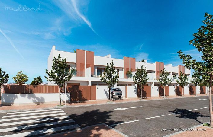 Image No.11-3 Bed Townhouse for sale