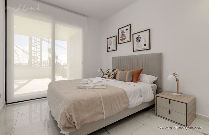 Image No.10-2 Bed Apartment for sale