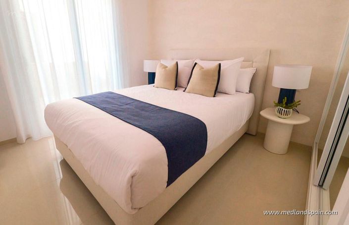 Image No.11-3 Bed Apartment for sale