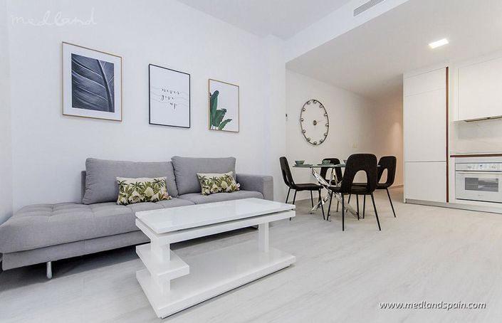 Image No.9-3 Bed Apartment for sale
