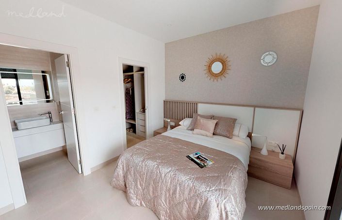 Image No.10-3 Bed Villa for sale