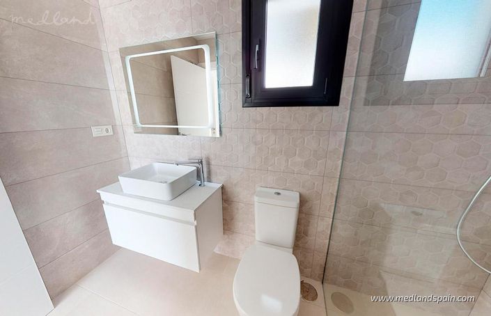 Image No.8-3 Bed Villa for sale
