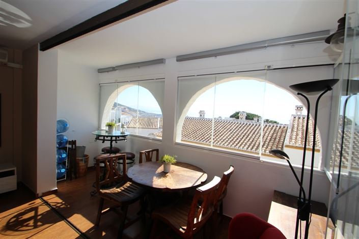 Image No.10-3 Bed Townhouse for sale