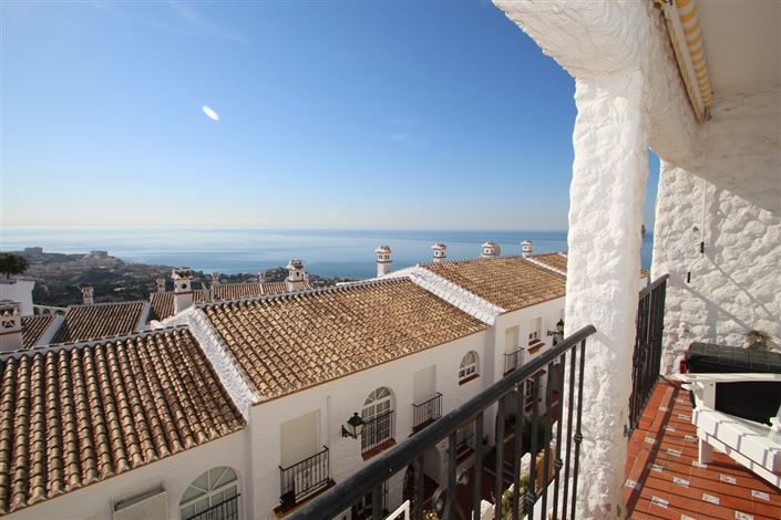 Image No.8-3 Bed Townhouse for sale