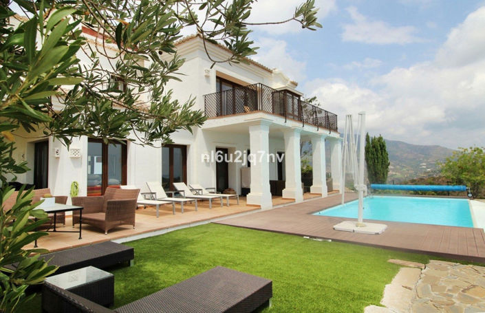 Image No.1-5 Bed Villa for sale