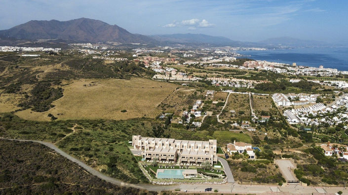 Image No.18-3 Bed Townhouse for sale