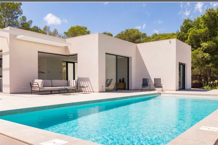 Image No.1-3 Bed Property for sale