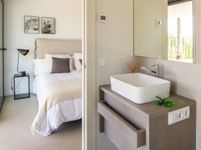Image No.9-3 Bed Villa for sale