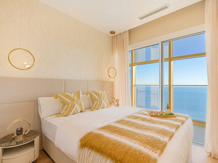 Image No.18-8 Bed Apartment for sale