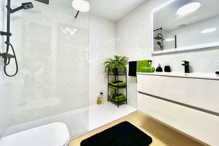 Image No.24-2 Bed Apartment for sale