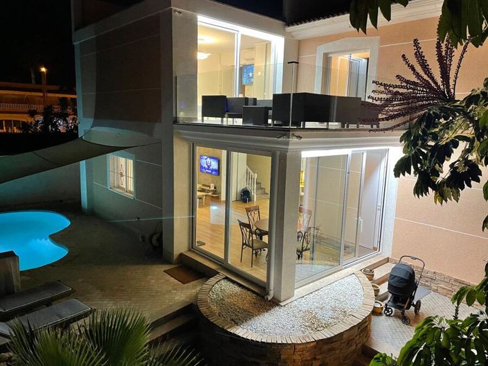 Image No.3-4 Bed Villa for sale