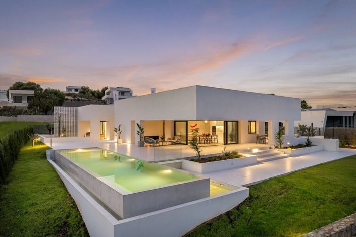 Image No.1-Villa de 3 chambres à vendre à Las Colinas Golf
