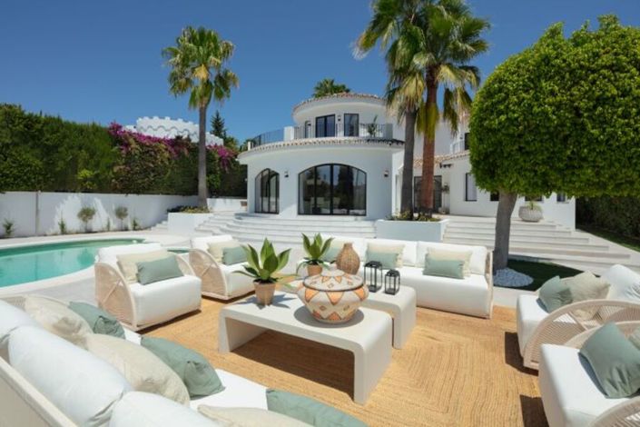 Image No.1-Villa de 5 chambres à vendre à Nueva Andalucia