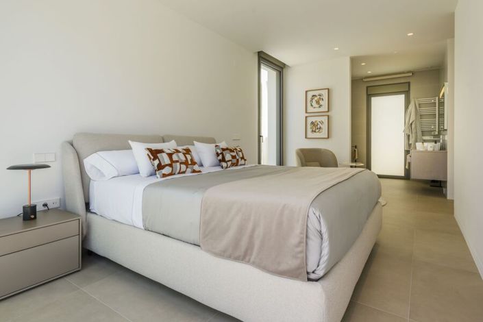 Image No.13-3 Bed Villa for sale