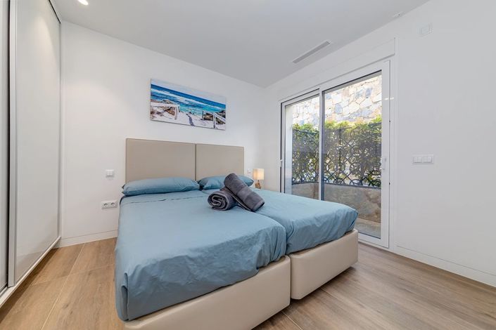 Image No.9-3 Bed Apartment for sale