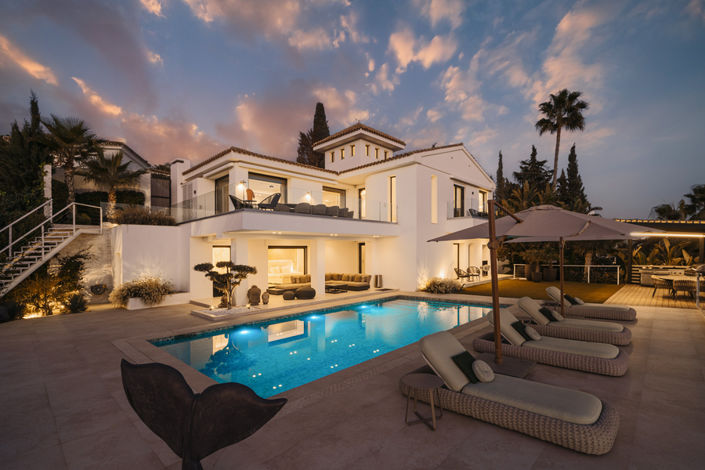 Image No.1-4 Bed Villa for sale