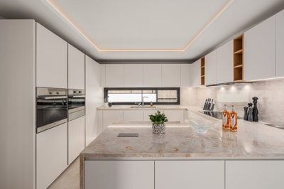 98243-for-sale-in-marbella-33781892-large