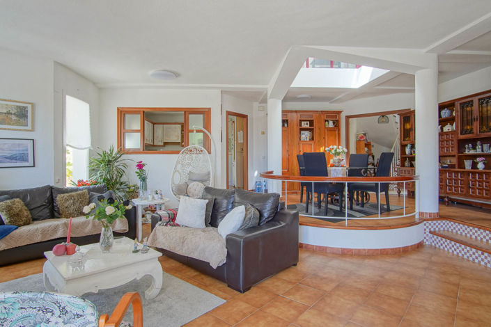 Image No.1-3 Bed Villa for sale
