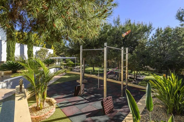 Image No.15-4 Bed Villa for sale