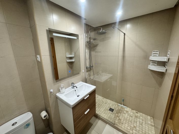 Image No.11-2 Bed Apartment for sale