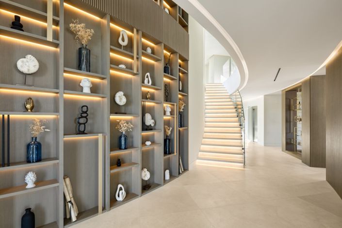 Image No.18-9 Bed Villa for sale