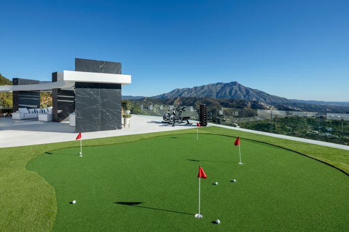 Image No.25-9 Bed Villa for sale