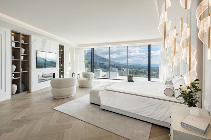 Image No.29-9 Bed Villa for sale