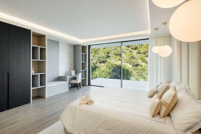 Image No.35-9 Bed Villa for sale