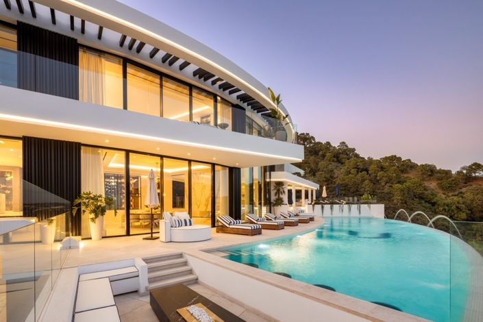 Image No.41-9 Bed Villa for sale