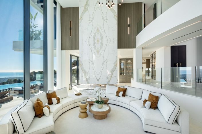 Image No.9-9 Bed Villa for sale