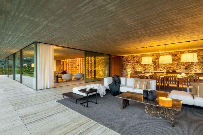 Image No.10-7 Bed Villa for sale