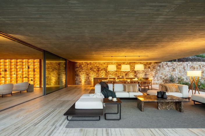 Image No.3-7 Bed Villa for sale