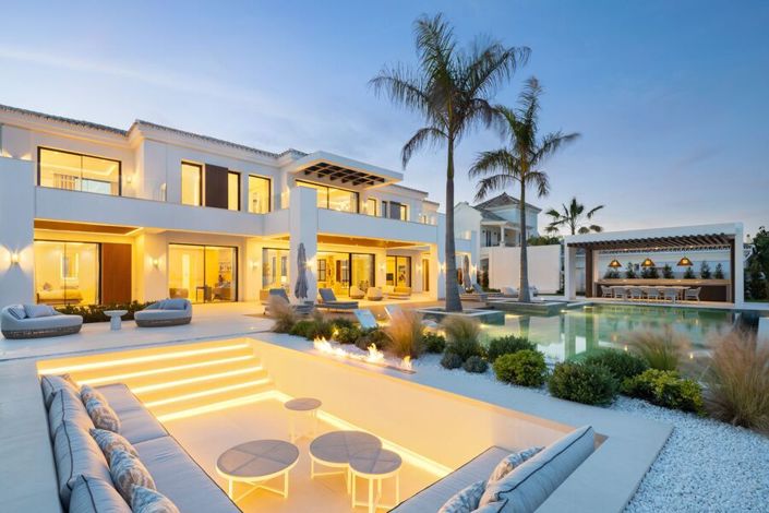 Image No.3-7 Bed Villa for sale