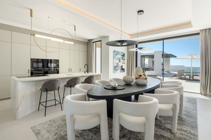 Image No.7-7 Bed Villa for sale