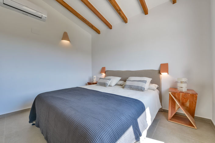 Image No.1-5 Bed Villa for sale