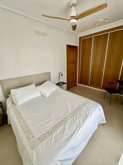 Image No.7-2 Bed Property for sale